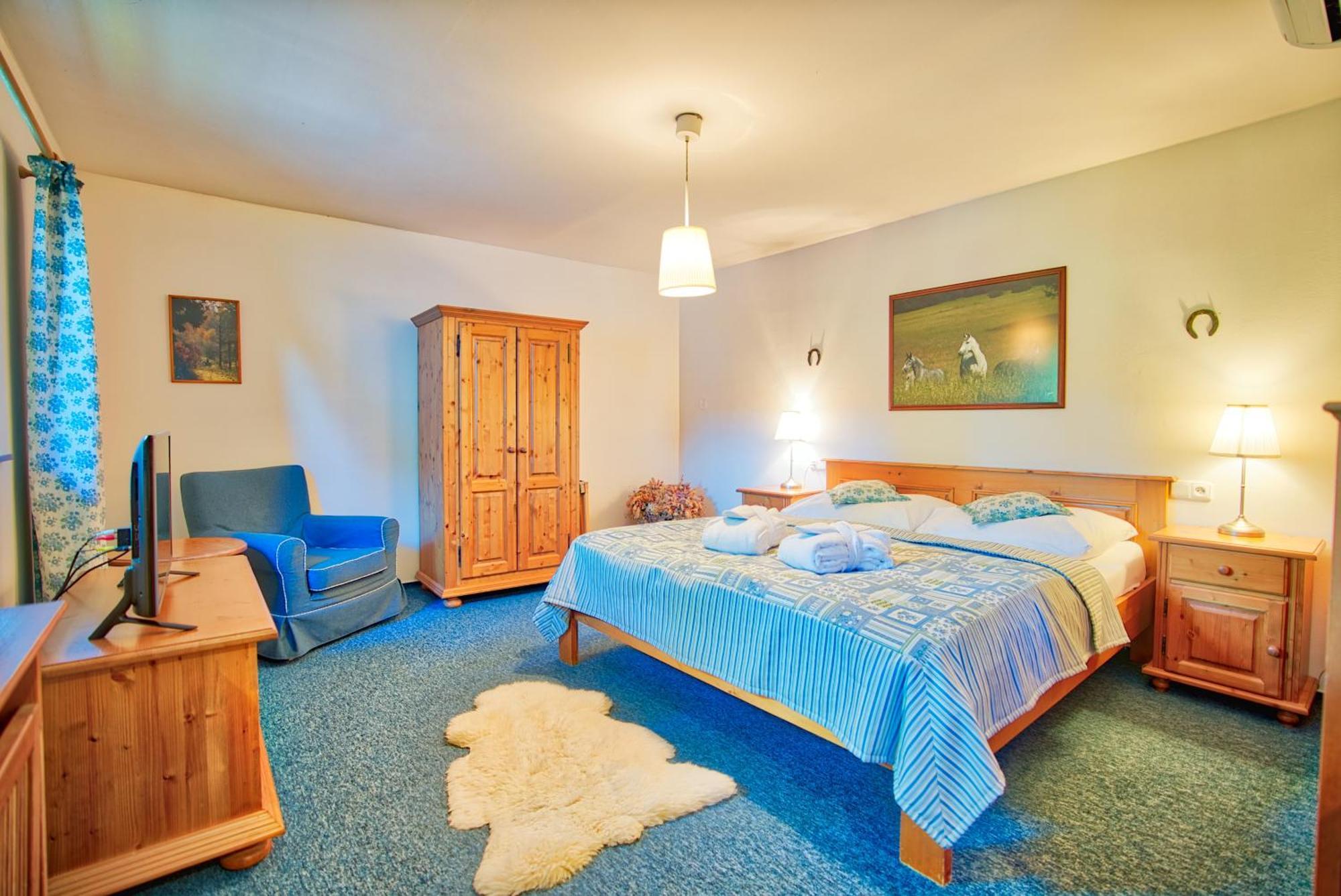 Apartman-Hotel Jitravsky Dvorec Rynoltice Bagian luar foto