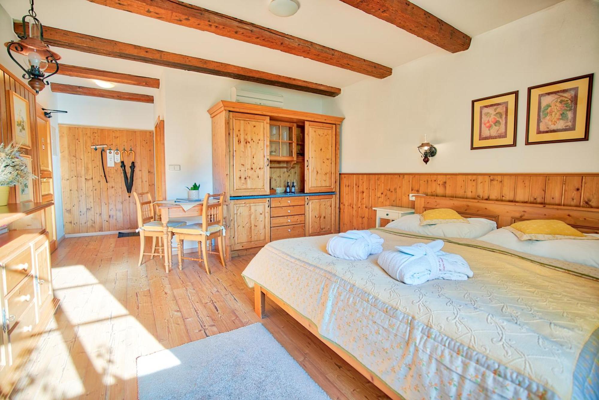 Apartman-Hotel Jitravsky Dvorec Rynoltice Bagian luar foto