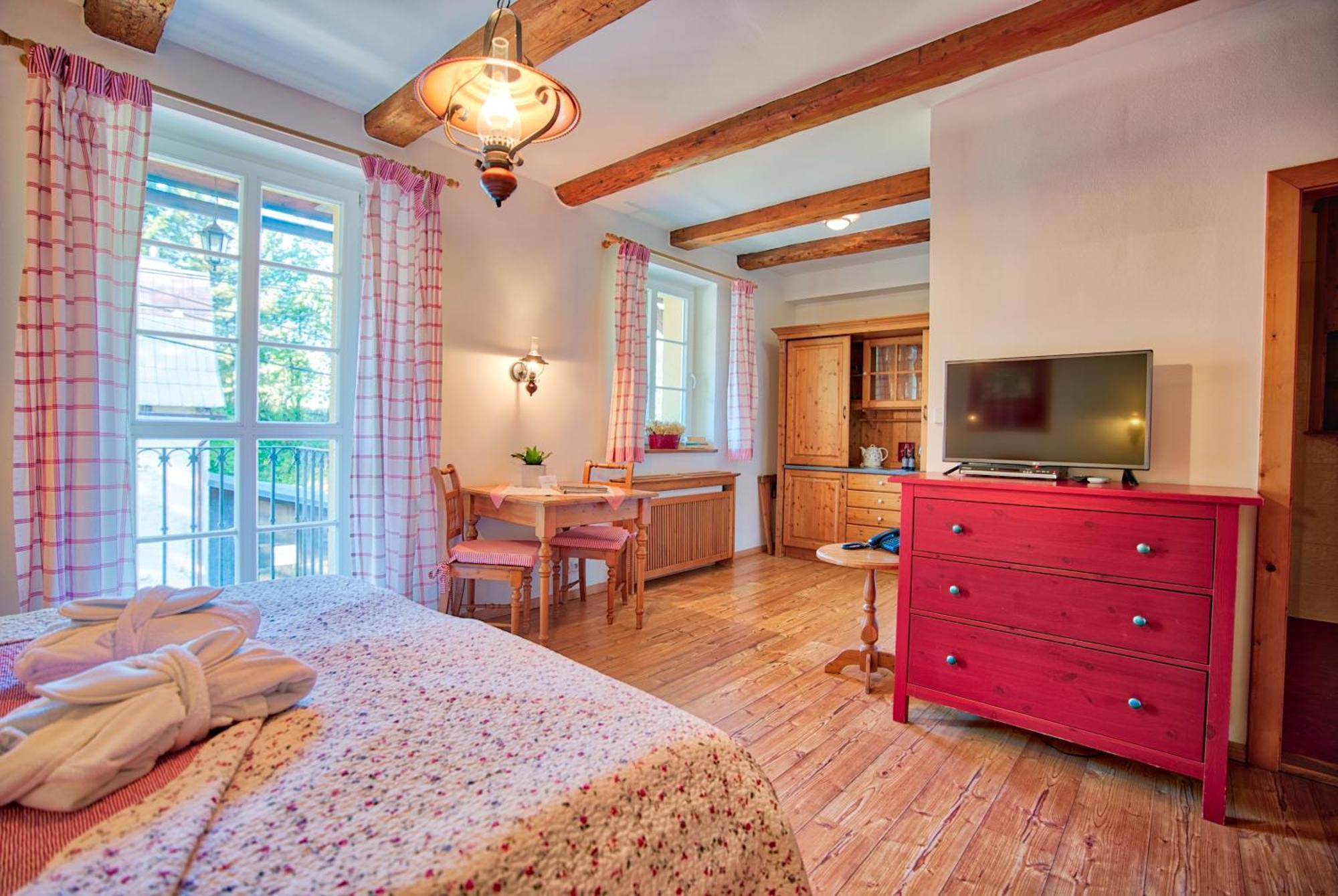 Apartman-Hotel Jitravsky Dvorec Rynoltice Bagian luar foto
